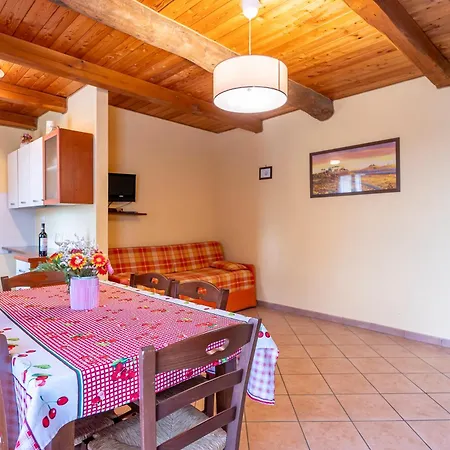Agroturismo Cantine Bevione - Family With Panoramic View Farigliano
