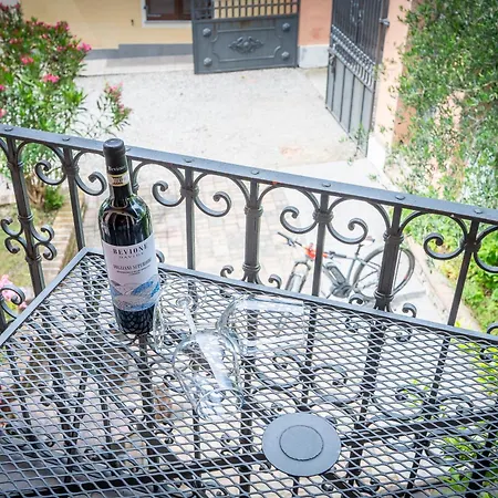 Gospodarstwo agroturystyczne Cantine Bevione - Family With Panoramic View Farigliano